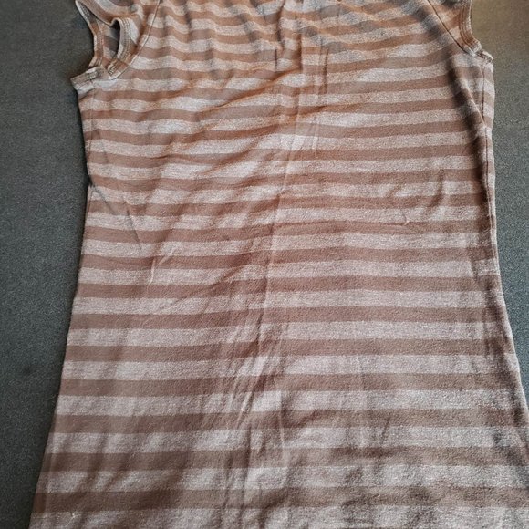 Calvin Klein V-neck capped sleeve stretch top - Picture 5 of 5